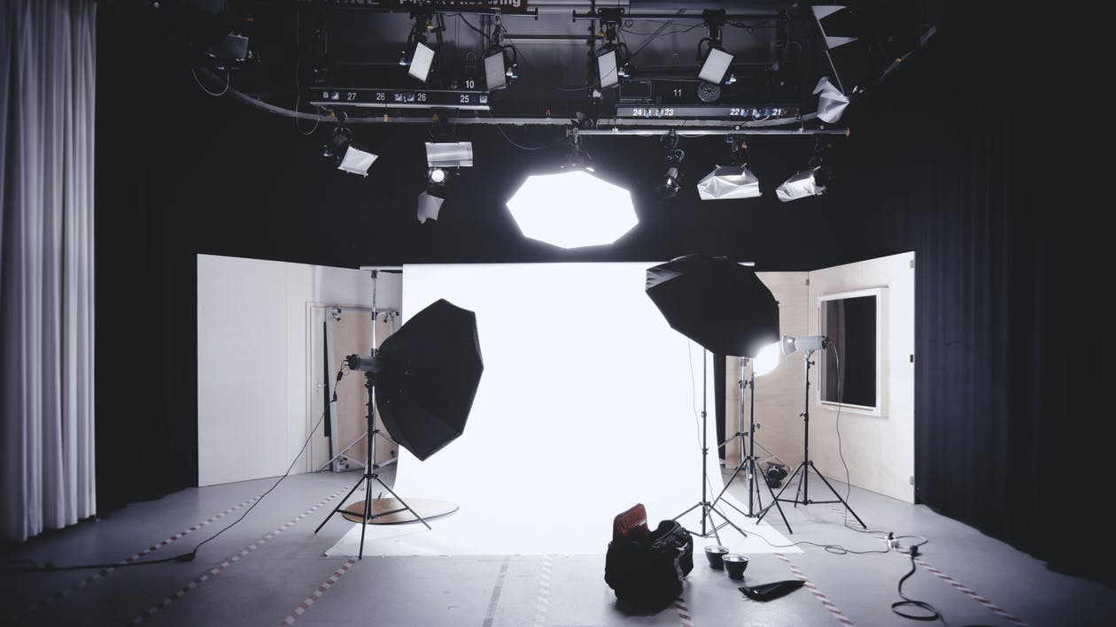 10 Tips & Tricks to build your Photoshoot Studio at Home - All Top Sites