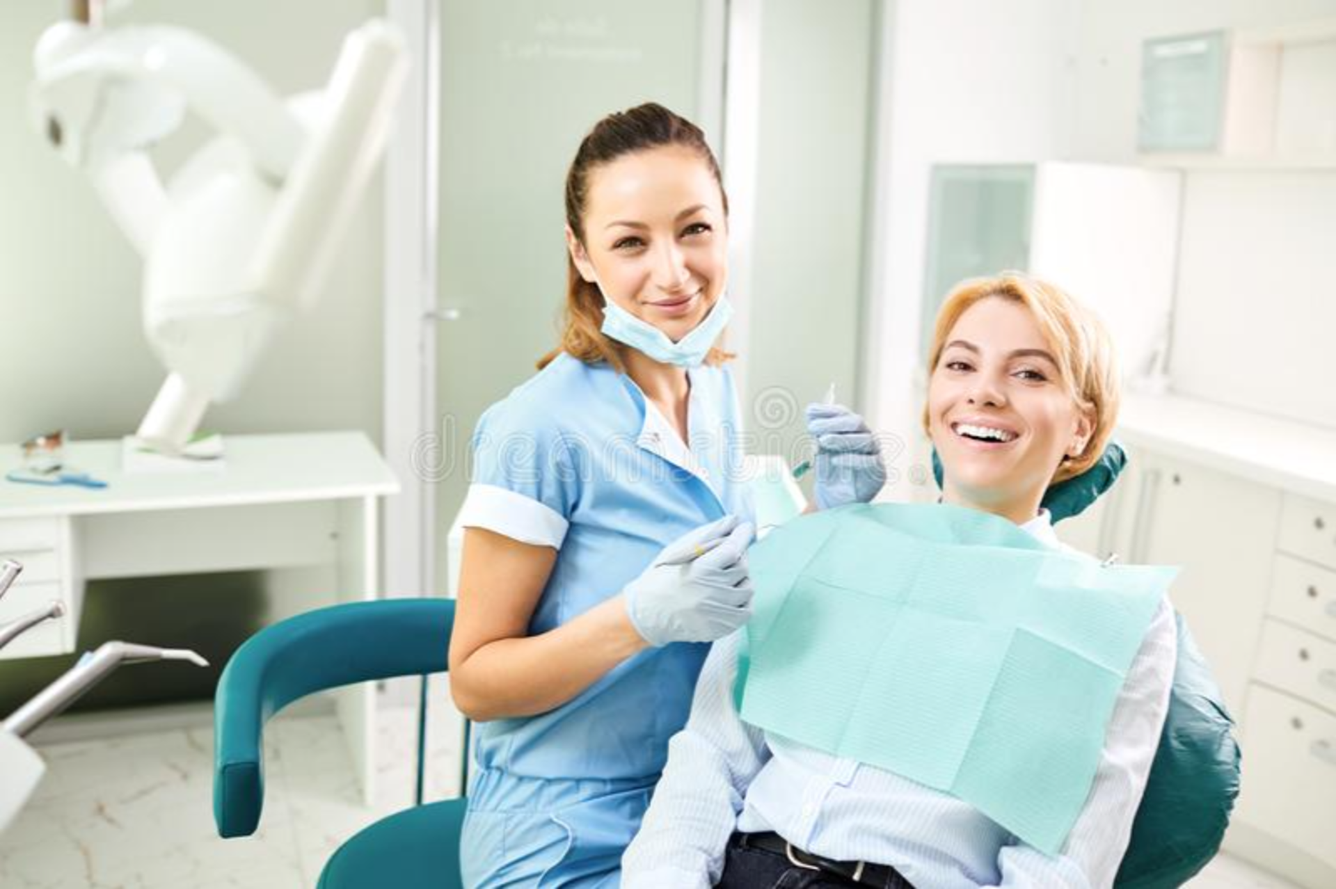 Top 6 Tips For Choosing The Best Dentist! | Moradi Signature Smiles