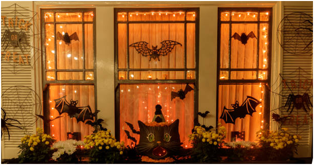 Here’s How to Decorate for Halloween, According to Professionals