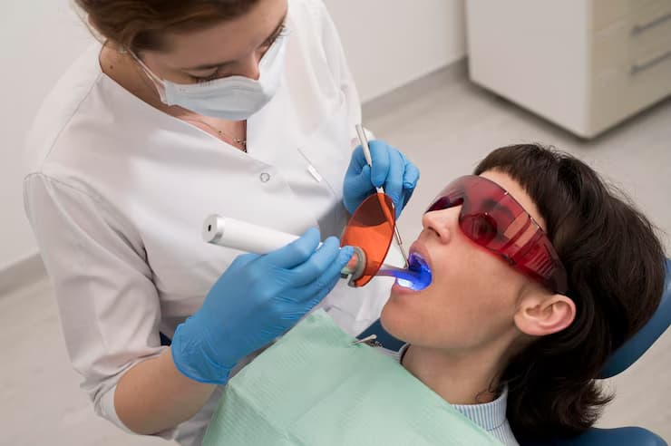 Unlocking the Secrets of Professional Teeth Whitening Training – RueAmi